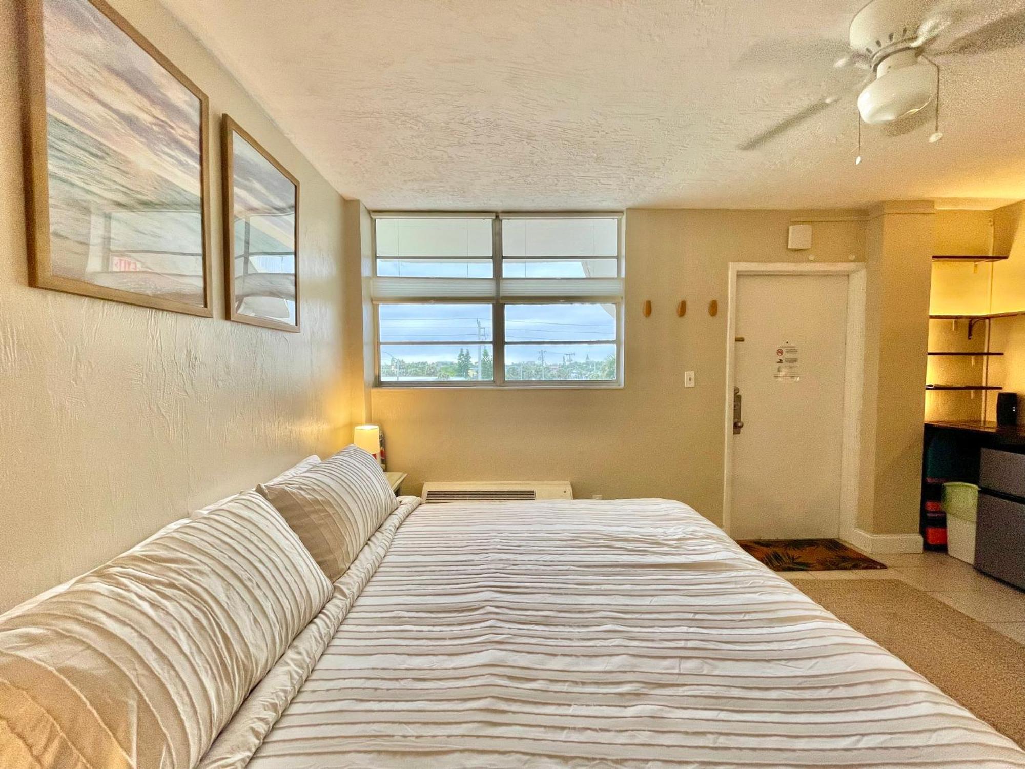 Sunset Studio Daytona Beachfront Exteriör bild